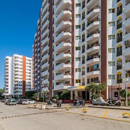 Apartment Sunny W/ Pool In By Lovelystay Portimao