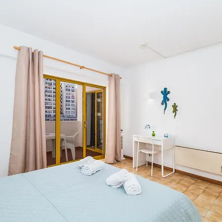 Sunny W/ Pool In By Lovelystay Apartamento