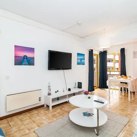 Sunny W/ Pool In By Lovelystay Apartamento *