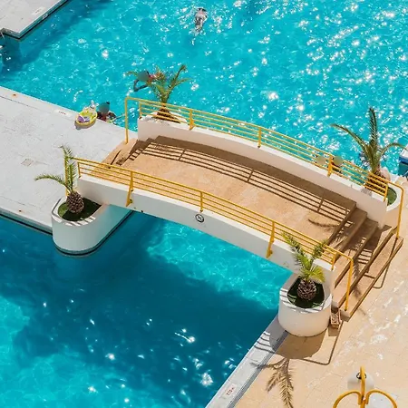 דירה Sunny W/ Pool In By Lovelystay פורטימאו