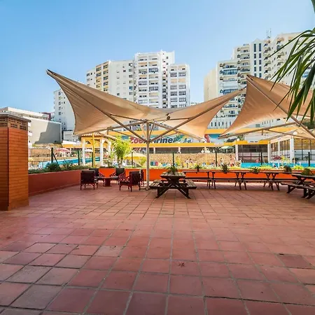 דירה Sunny W/ Pool In By Lovelystay